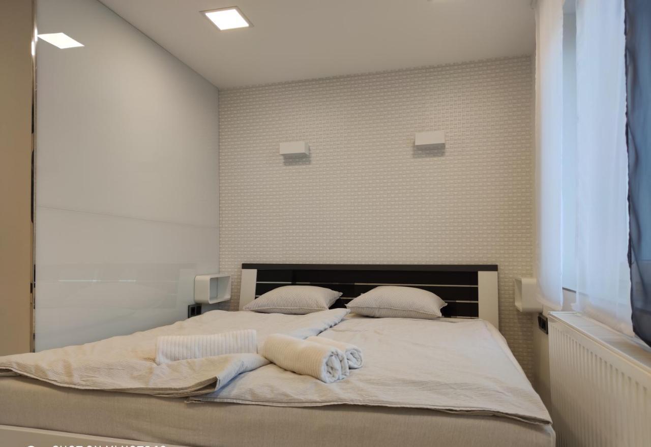 Aqua Solar Apartmanhaz Miskolc Eksteriør bilde